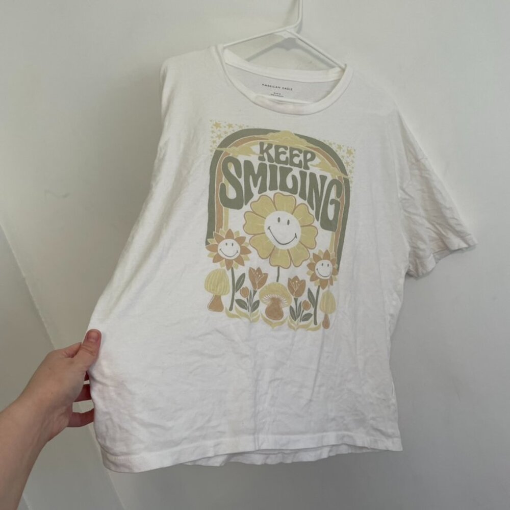AMERICAN EAGLE Smiley Company Keep Smiling Oversized Graphic Tee White Floral M - Picture 11 of 16